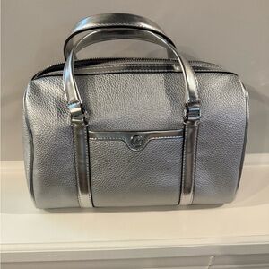 Michael Kors Women's Jet Set Travel Medium Top Zip Duffle Satchel